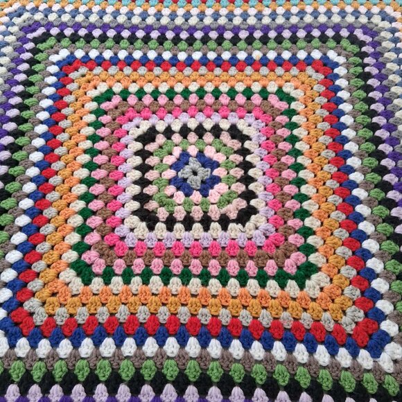 CROCHET SQUARE THROW BLANKET -45"x36" - Picture 5 of 6